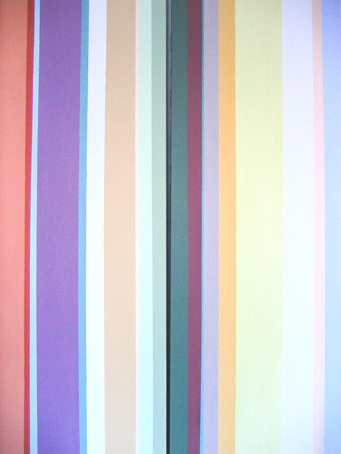 Straight lines in vertical and horizontal formations create a structured chromatic interplay, with unpainted wood as a subtle yet disruptive element. 2